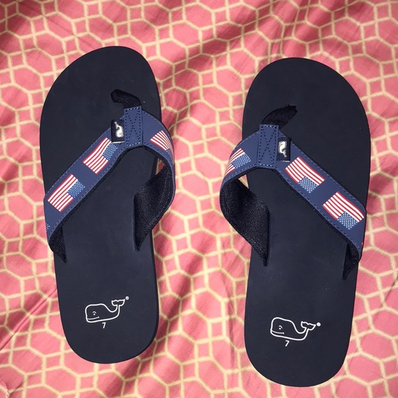 Vineyard Vines Shoes - WOMENS SIZE 8 Vineyard vines flip flops